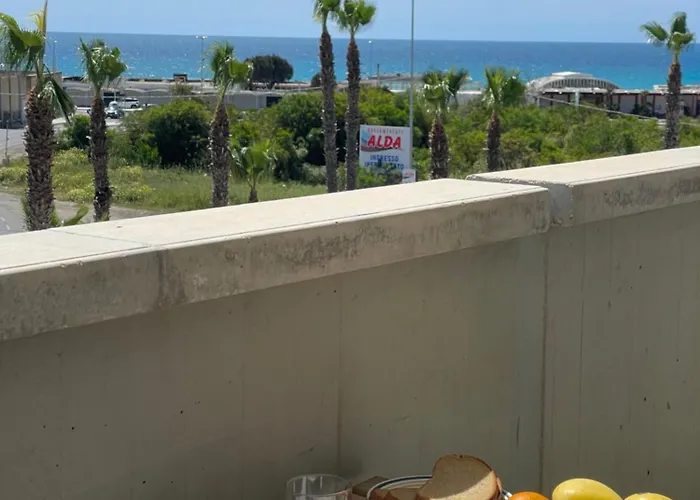 Апартаменты House Nereide, Lovely Sea View *